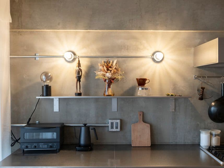 中古マンションのリノベーション後のキッチンの壁