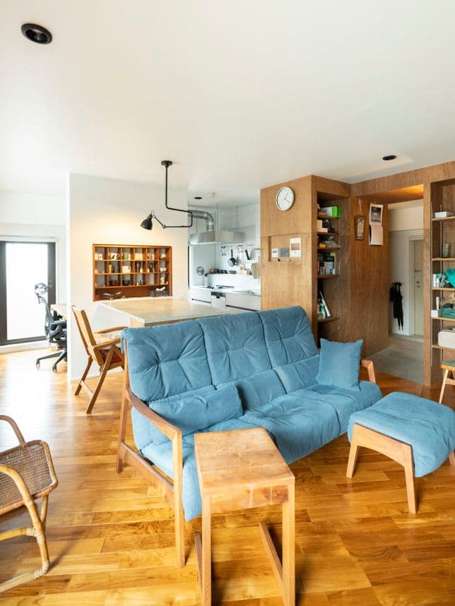 中古マンションのリノベーション後のリビングから見たダイニング